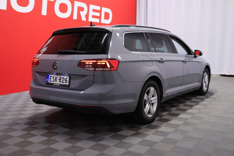 Volkswagen - Passat - Variant Style Business 2,0 TDI EVO SCR 110 kW DSG-automaatti / 1.Om Suomi-auto / Webasto / Jakopää tehty! / ACC / Vetokoukku / - Farmari