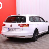Volkswagen - Passat - Variant Highline 1,6 TDI 88KW (120HV) DSG-automaatti // ACC / Webasto / Koukku / Panoraama / LED / AppleCarPlay // - Farmari