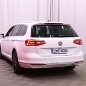 Volkswagen - Passat - Variant Highline 1,6 TDI 88KW (120HV) DSG-automaatti // ACC / Webasto / Koukku / Panoraama / LED / AppleCarPlay // - Farmari