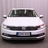 Volkswagen - Passat - Variant Highline 1,6 TDI 88KW (120HV) DSG-automaatti // ACC / Webasto / Koukku / Panoraama / LED / AppleCarPlay // - Farmari