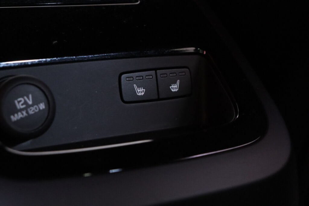 tuotekuva-Volvo-S60-CNK-957-2026-04-02-100103-17 tuotekuva-Volvo-S60-CNK-957-2026-04-02-100103-17