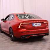 Volvo - S60 - T8 TwE AWD Business R-Design aut // HUD / Harman/Kardon / 360º / Carplay / LED / Blis / Navi / Webasto / koukku // - Sedan