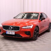 Volvo - S60 - T8 TwE AWD Business R-Design aut // HUD / Harman/Kardon / 360º / Carplay / LED / Blis / Navi / Webasto / koukku // - Sedan