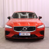 Volvo - S60 - T8 TwE AWD Business R-Design aut // HUD / Harman/Kardon / 360º / Carplay / LED / Blis / Navi / Webasto / koukku // - Sedan