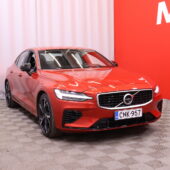 Volvo - S60 - T8 TwE AWD Business R-Design aut // HUD / Harman/Kardon / 360º / Carplay / LED / Blis / Navi / Webasto / koukku // - Sedan