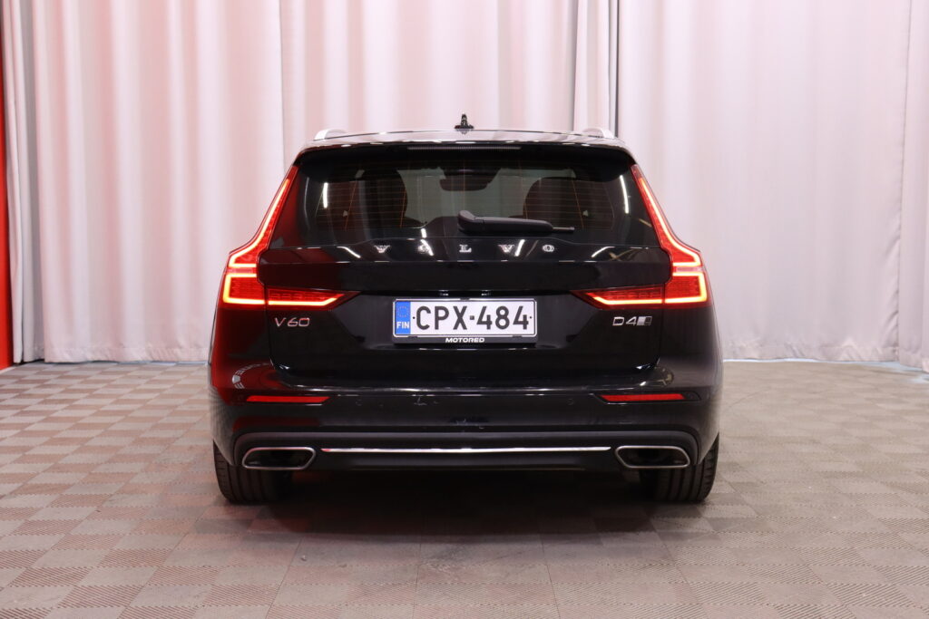 Volvo - V60 - D4 AWD Business Inscription aut // Suomi-auto / Webasto / Koukku / Pilot assist / VOC / AppleCarPlay / Muistipenkki // Volvo - V60 - D4 AWD Business Inscription aut // Suomi-auto / Webasto / Koukku / Pilot assist / VOC / AppleCarPlay / Muistipenkki // - Farmari