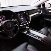 Volvo - V60 - D4 AWD Business Inscription aut // Suomi-auto / Webasto / Koukku / Pilot assist / VOC / AppleCarPlay / Muistipenkki // - Farmari