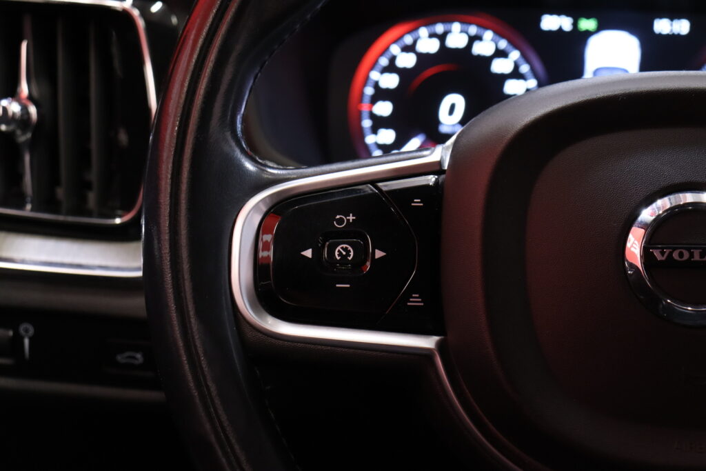 tuotekuva-Volvo-V60-CPX-484-2026-04-14-112505-17 tuotekuva-Volvo-V60-CPX-484-2026-04-14-112505-17