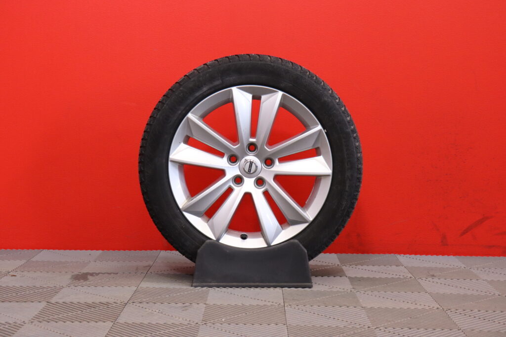 tuotekuva-Volvo-V60-CPX-484-2026-04-14-112505-28 tuotekuva-Volvo-V60-CPX-484-2026-04-14-112505-28