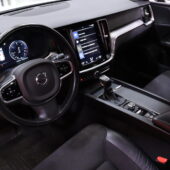 Volvo - V60 Cross Country - D4 AWD Business aut // ACC / Pilot Assist / VOC / Webasto / Keyless / Koukku / AppleCarPlay // - Farmari