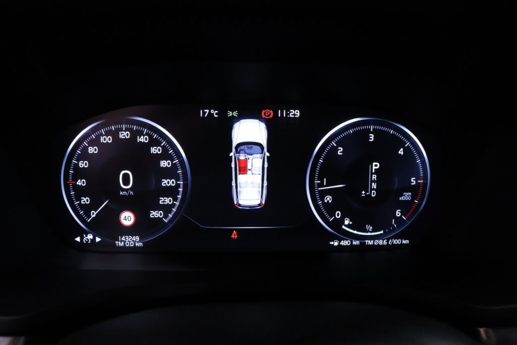 tuotekuva-Volvo-V60-Cross-Country-NNE-469-2026-04-08-155505-18 tuotekuva-Volvo-V60-Cross-Country-NNE-469-2026-04-08-155505-18