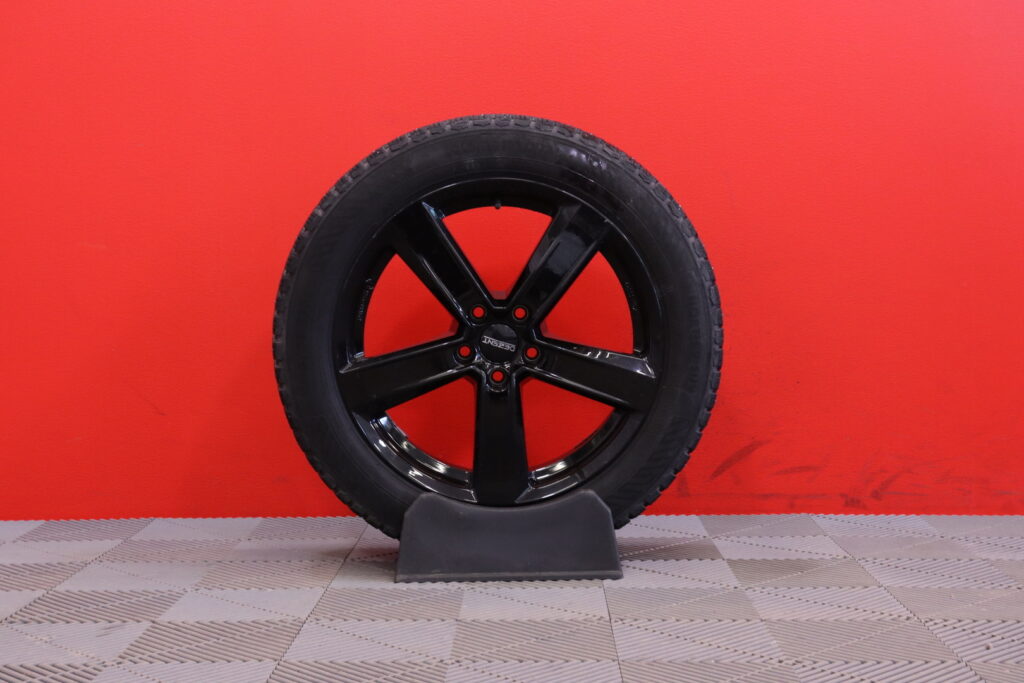 tuotekuva-Volvo-V60-Cross-Country-NNE-469-2026-04-08-155505-31 tuotekuva-Volvo-V60-Cross-Country-NNE-469-2026-04-08-155505-31