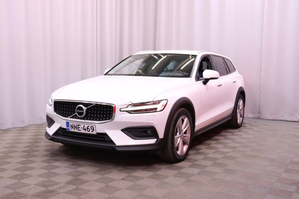 Volvo - V60 Cross Country - D4 AWD Business aut // ACC / Pilot Assist / VOC / Webasto / Keyless / Koukku / AppleCarPlay // Volvo - V60 Cross Country - D4 AWD Business aut // ACC / Pilot Assist / VOC / Webasto / Keyless / Koukku / AppleCarPlay // - Farmari