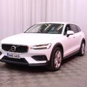 Volvo - V60 Cross Country - D4 AWD Business aut // ACC / Pilot Assist / VOC / Webasto / Keyless / Koukku / AppleCarPlay // - Farmari