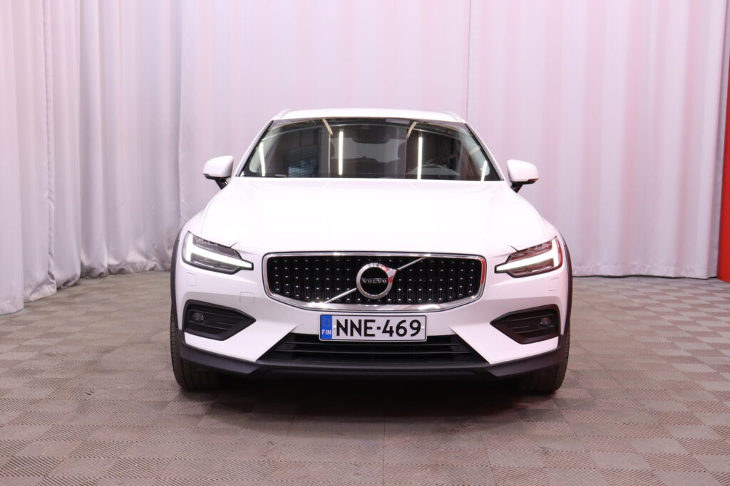 Volvo - V60 Cross Country - D4 AWD Business aut // ACC / Pilot Assist / VOC / Webasto / Keyless / Koukku / AppleCarPlay // Volvo - V60 Cross Country - D4 AWD Business aut // ACC / Pilot Assist / VOC / Webasto / Keyless / Koukku / AppleCarPlay // - Farmari