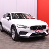 Volvo - V60 Cross Country - D4 AWD Business aut // ACC / Pilot Assist / VOC / Webasto / Keyless / Koukku / AppleCarPlay // - Farmari