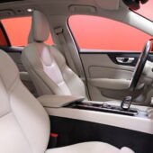 Volvo - V60 Cross Country - B4 AWD D-MHEV Business Plus aut // 1.om Suomi-auto / Merkkihuollettu / ACC / VOC / PA-lämmitin / H&K / Koukku // - Farmari