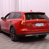 Volvo - V60 Cross Country - B4 AWD D-MHEV Business Plus aut // 1.om Suomi-auto / Merkkihuollettu / ACC / VOC / PA-lämmitin / H&K / Koukku // - Farmari
