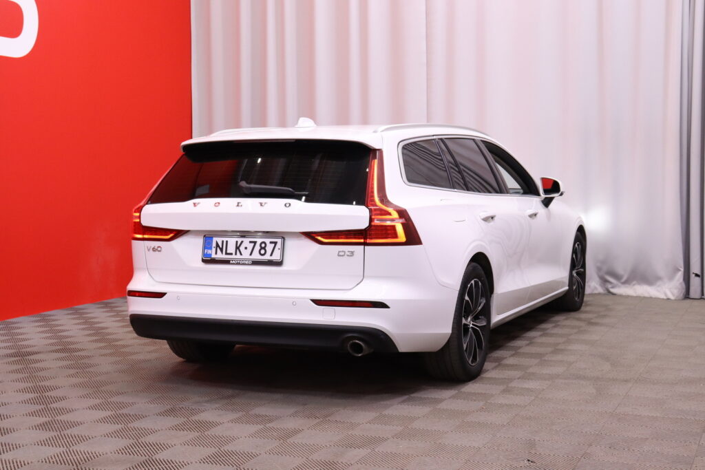 Volvo - V60 - D3 Business aut / Webasto / Vetokoukku / Apple Carplay / Volvo On Call / Digimittaristo / Volvo - V60 - D3 Business aut / Webasto / Vetokoukku / Apple Carplay / Volvo On Call / Digimittaristo / - Farmari