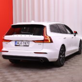 Volvo - V60 - D3 Business aut / Webasto / Vetokoukku / Apple Carplay / Volvo On Call / Digimittaristo / - Farmari