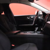 Volvo - V60 - D3 Business aut / Webasto / Vetokoukku / Apple Carplay / Volvo On Call / Digimittaristo / - Farmari