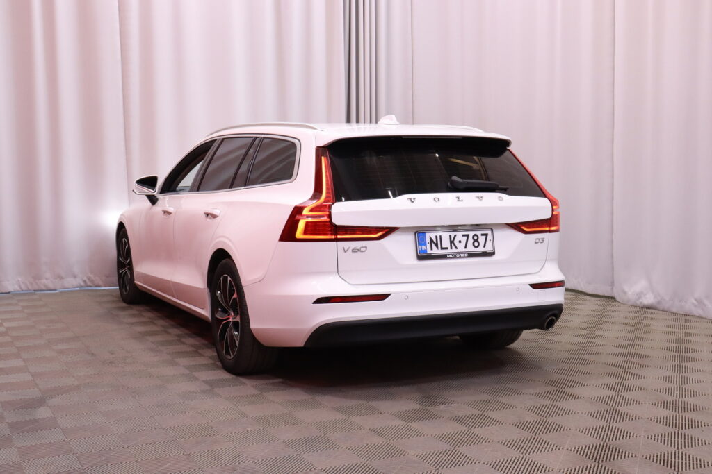 Volvo - V60 - D3 Business aut / Webasto / Vetokoukku / Apple Carplay / Volvo On Call / Digimittaristo / Volvo - V60 - D3 Business aut / Webasto / Vetokoukku / Apple Carplay / Volvo On Call / Digimittaristo / - Farmari