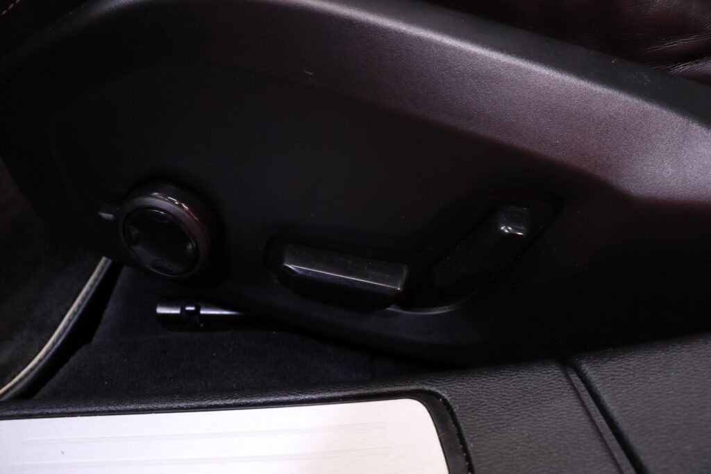 Volvo - V60 - T8 TwE AWD Polestar R-Desing aut // H&K / Navi / BLIS / Vetokoukku / KeyLess / Panorama / 360° kamera // Volvo - V60 - T8 TwE AWD Polestar R-Desing aut // H&K / Navi / BLIS / Vetokoukku / KeyLess / Panorama / 360° kamera // - Farmari