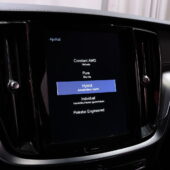 tuotekuva-Volvo-V60-YLZ-964-2026-04-17-161504-25