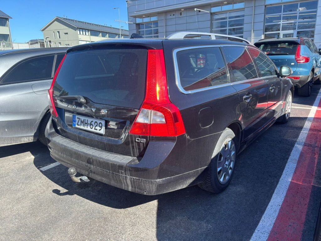Volvo - V70 - D3 Summum Volvo - V70 - D3 Summum - Farmari