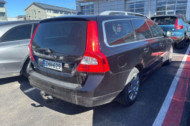 Volvo - V70 - D3 Summum - Farmari