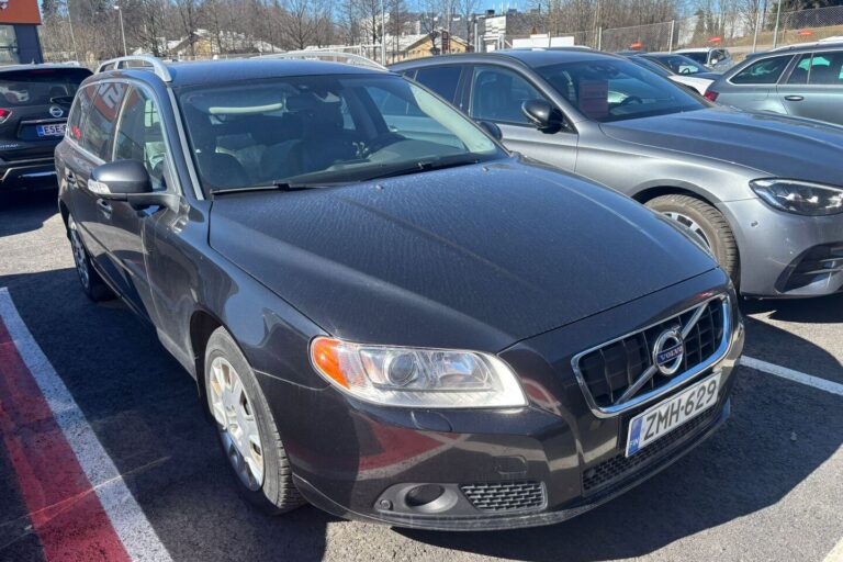 Volvo - V70 - D3 Summum - Farmari