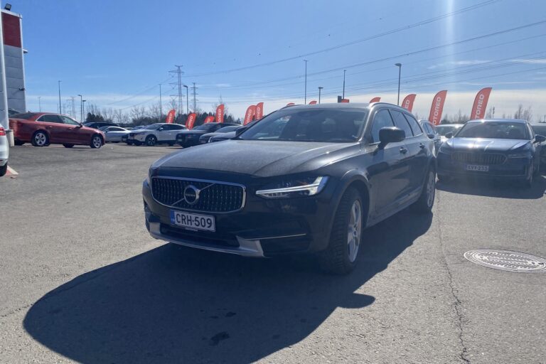 Volvo - V90 Cross Country - D4 AWD Plus aut / Webasto / ACC / H&K / Koukku / Kamera / VOC / - Farmari