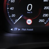 tuotekuva-Volvo-V90-Cross-Country-CRH-509-2026-04-09-123604-17