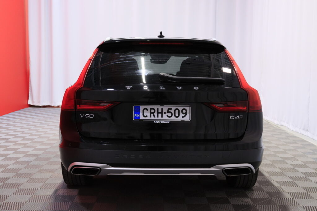 Volvo - V90 Cross Country - D4 AWD Plus aut / Webasto / ACC / H&K / Koukku / Kamera / VOC / Volvo - V90 Cross Country - D4 AWD Plus aut / Webasto / ACC / H&K / Koukku / Kamera / VOC / - Farmari