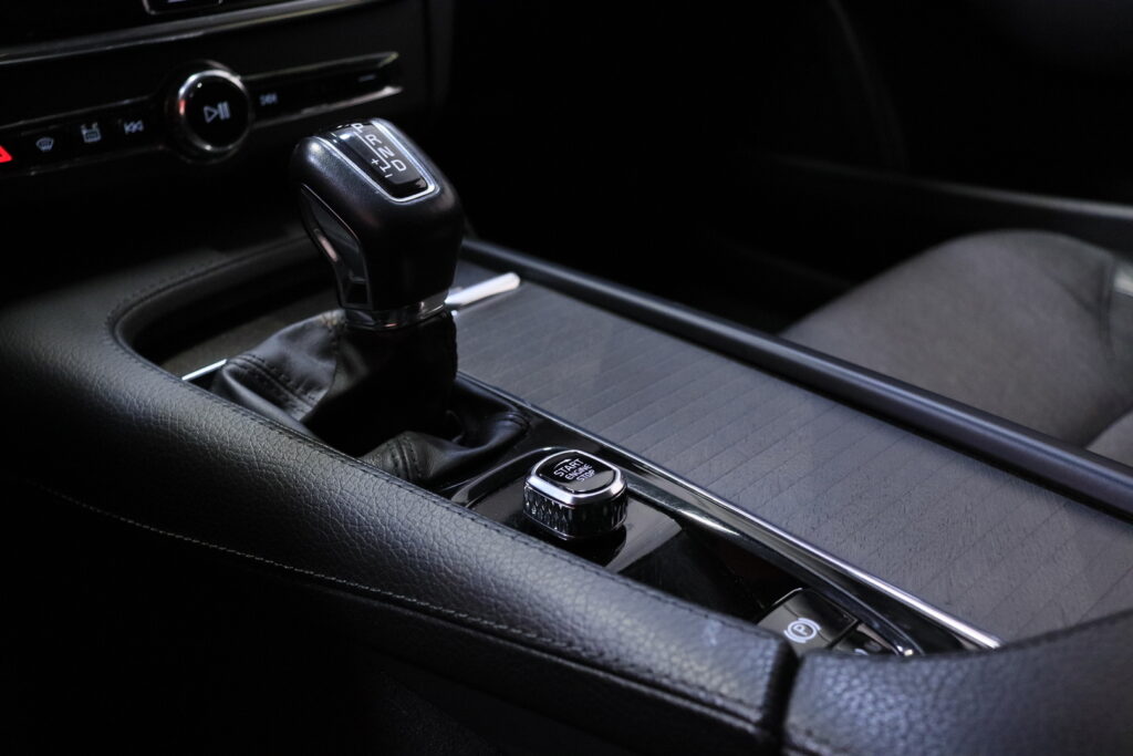 tuotekuva-Volvo-V90-Cross-Country-CRH-509-2026-04-09-123604-26 tuotekuva-Volvo-V90-Cross-Country-CRH-509-2026-04-09-123604-26