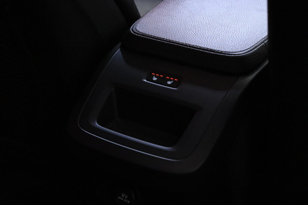 tuotekuva-Volvo-V90-Cross-Country-CRH-509-2026-04-09-123604-29 tuotekuva-Volvo-V90-Cross-Country-CRH-509-2026-04-09-123604-29