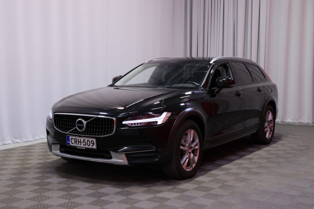Volvo - V90 Cross Country - D4 AWD Plus aut / Webasto / ACC / H&K / Koukku / Kamera / VOC / Volvo - V90 Cross Country - D4 AWD Plus aut / Webasto / ACC / H&K / Koukku / Kamera / VOC / - Farmari