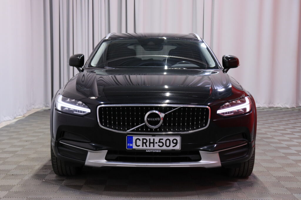 Volvo - V90 Cross Country - D4 AWD Plus aut / Webasto / ACC / H&K / Koukku / Kamera / VOC / Volvo - V90 Cross Country - D4 AWD Plus aut / Webasto / ACC / H&K / Koukku / Kamera / VOC / - Farmari