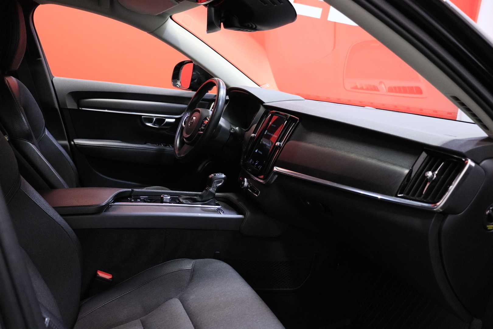 Volvo - V90 Cross Country - D4 AWD Plus aut / Webasto / ACC /  H&K / Koukku / Kamera / VOC / - Farmari