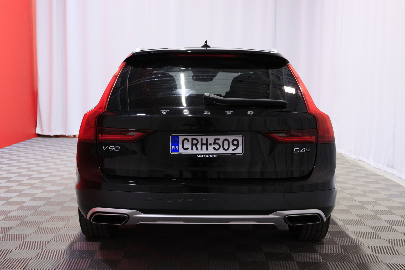 Volvo - V90 Cross Country - D4 AWD Plus aut / Webasto / ACC /  H&K / Koukku / Kamera / VOC / - Farmari