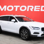 Volvo - V90 Cross Country - B4 AWD D-MHEV Business aut / Jakopää tehty! / Merkkihuollettu Suomi-auto / Webasto / ACC / H&K / Koukku / - Farmari