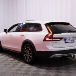 Volvo - V90 Cross Country - B4 AWD D-MHEV Business aut / Jakopää tehty! / Merkkihuollettu Suomi-auto / Webasto / ACC / H&K / Koukku / - Farmari