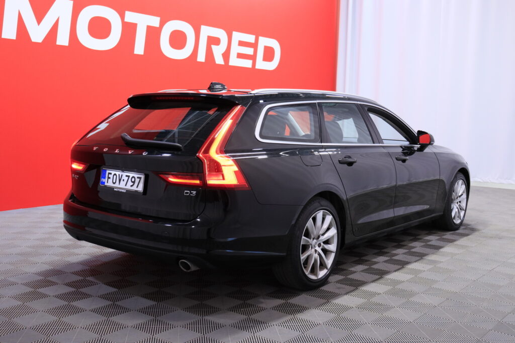 Volvo - V90 - D3 Momentum aut // Webasto / Pilot assist / VOC / P.Tutka / Volvo - V90 - D3 Momentum aut // Webasto / Pilot assist / VOC / P.Tutka / - Farmari