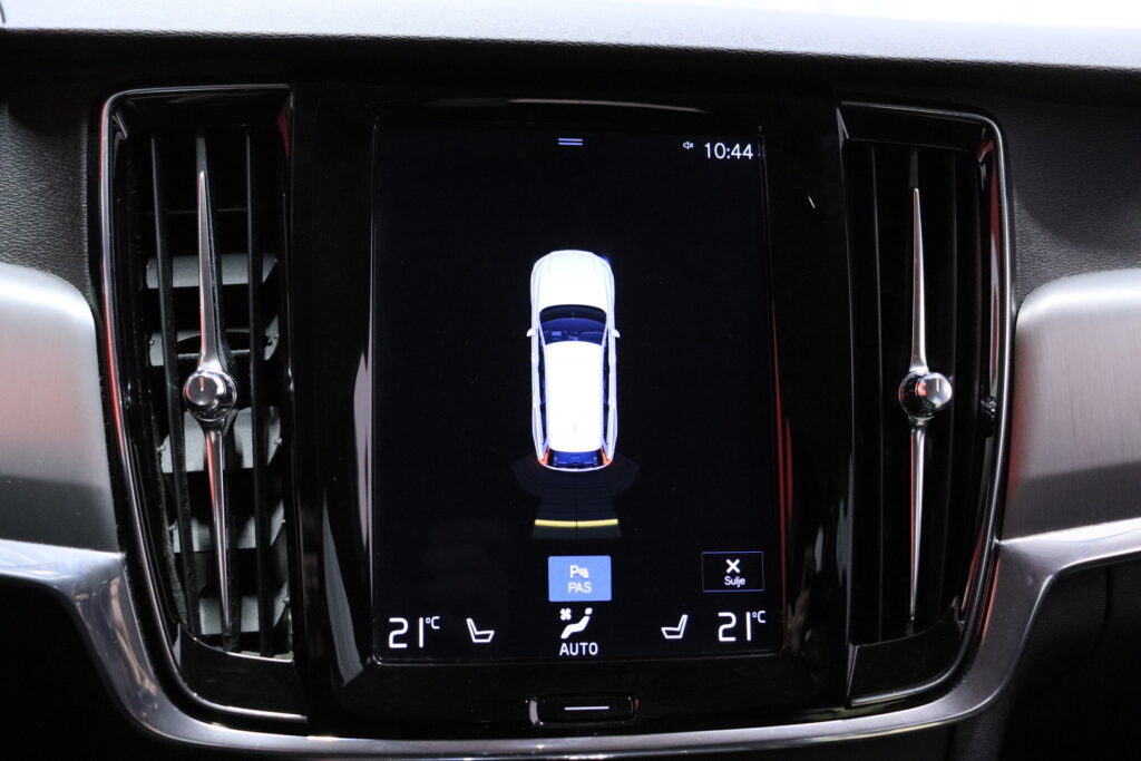 tuotekuva-Volvo-V90-FOV-797-2026-04-09-105605-21 tuotekuva-Volvo-V90-FOV-797-2026-04-09-105605-21