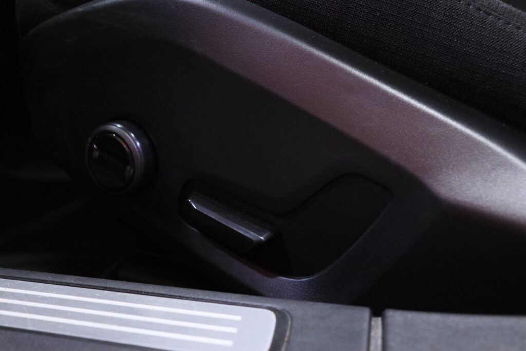 Volvo - V90 - D3 Momentum aut // Webasto / Pilot assist / VOC / P.Tutka / Volvo - V90 - D3 Momentum aut // Webasto / Pilot assist / VOC / P.Tutka / - Farmari