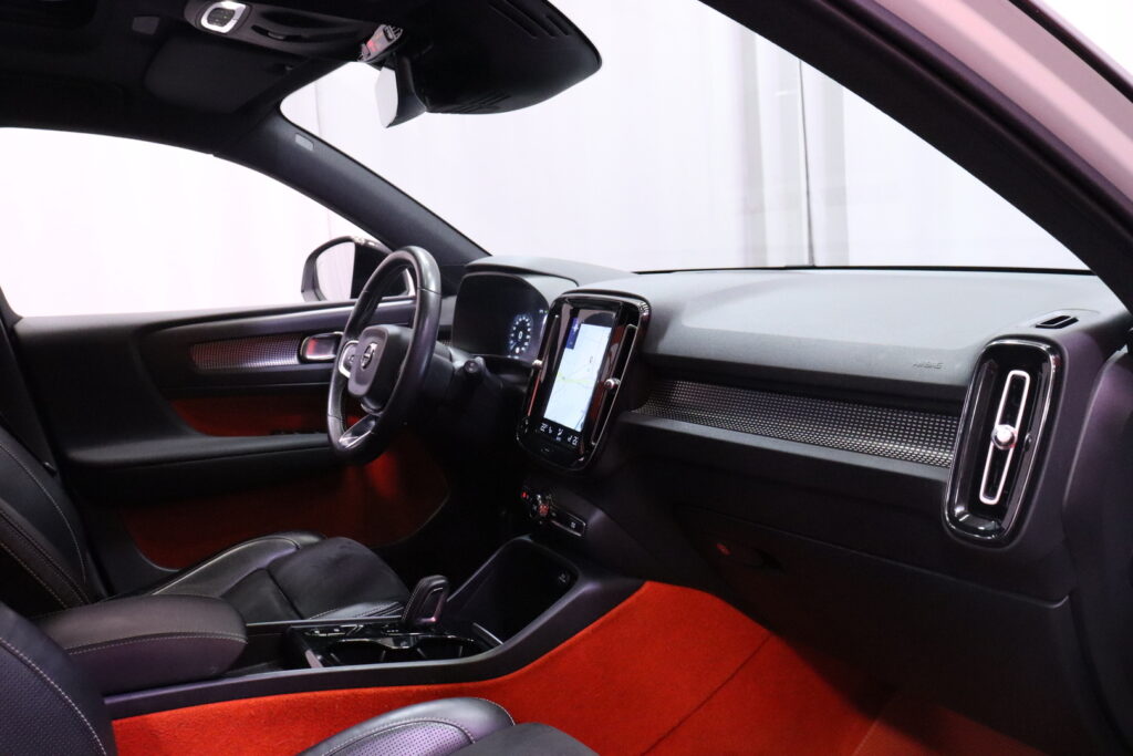 Volvo - XC40 - T5 TwE R-Design Edition aut // ACC / Webasto / VOC / H/K / 360-kamera // Volvo - XC40 - T5 TwE R-Design Edition aut // ACC / Webasto / VOC / H/K / 360-kamera // - Farmari