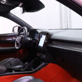 Volvo - XC40 - T5 TwE R-Design Edition aut // ACC / Webasto / VOC / H/K / 360-kamera // - Farmari