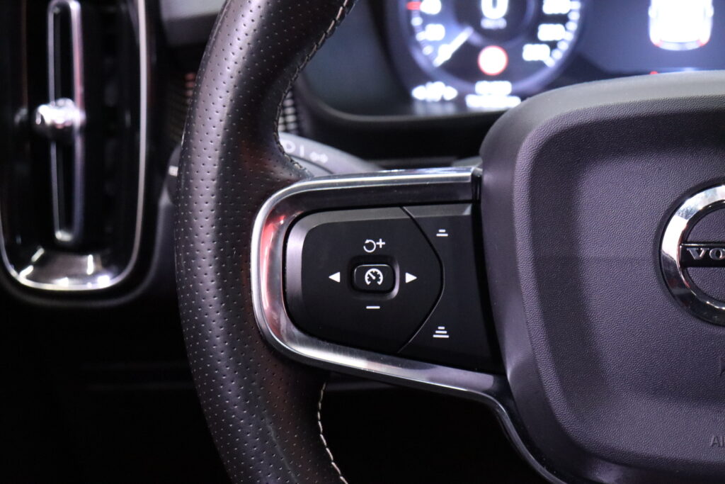 tuotekuva-Volvo-XC40-JNT-424-2026-04-13-163006-19 tuotekuva-Volvo-XC40-JNT-424-2026-04-13-163006-19