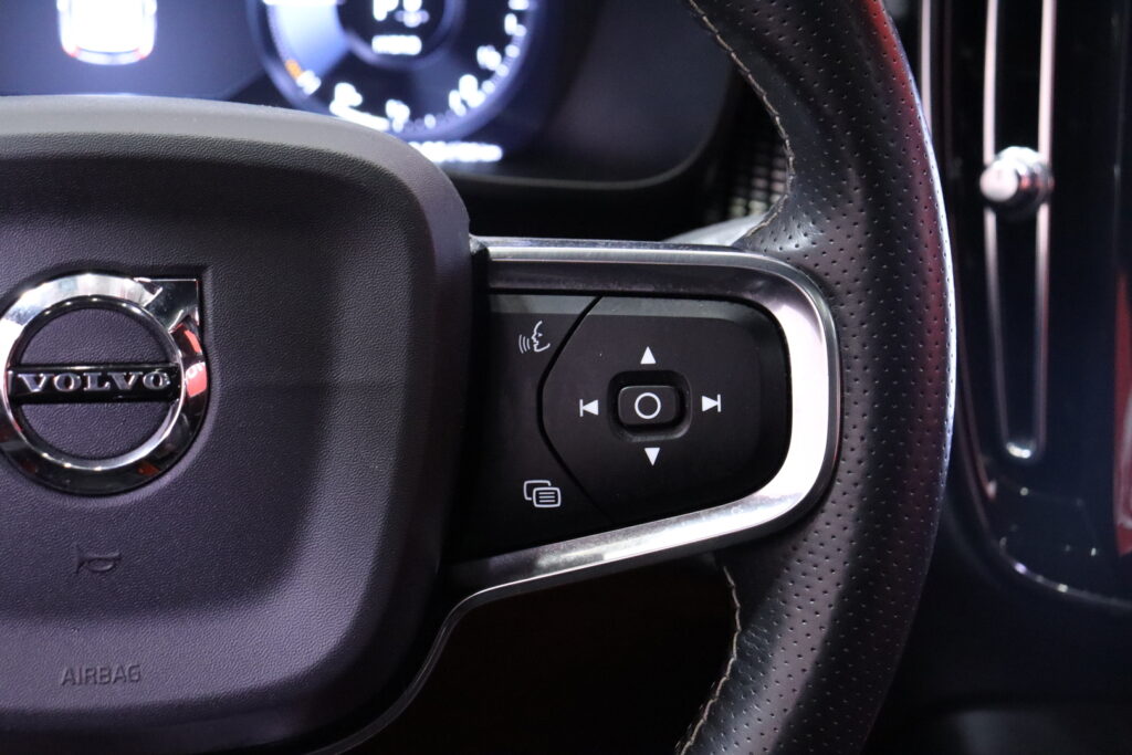 tuotekuva-Volvo-XC40-JNT-424-2026-04-13-163006-21 tuotekuva-Volvo-XC40-JNT-424-2026-04-13-163006-21