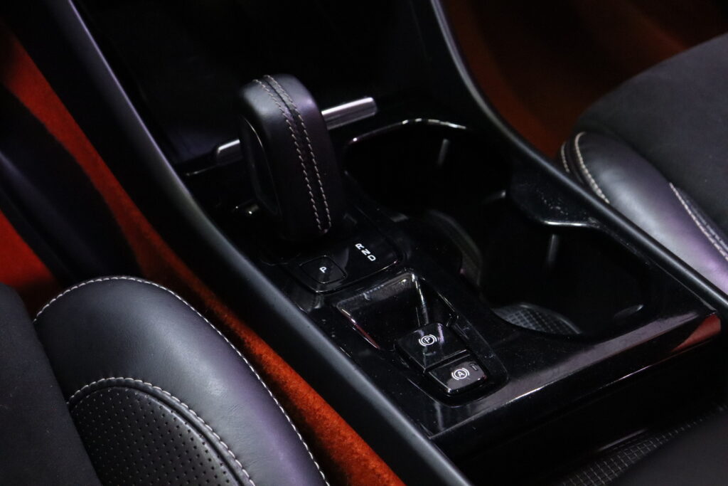 tuotekuva-Volvo-XC40-JNT-424-2026-04-13-163006-30 tuotekuva-Volvo-XC40-JNT-424-2026-04-13-163006-30